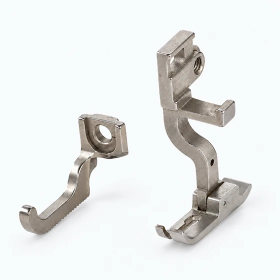 Zipper-attaching presser foot, right, 5 mm.